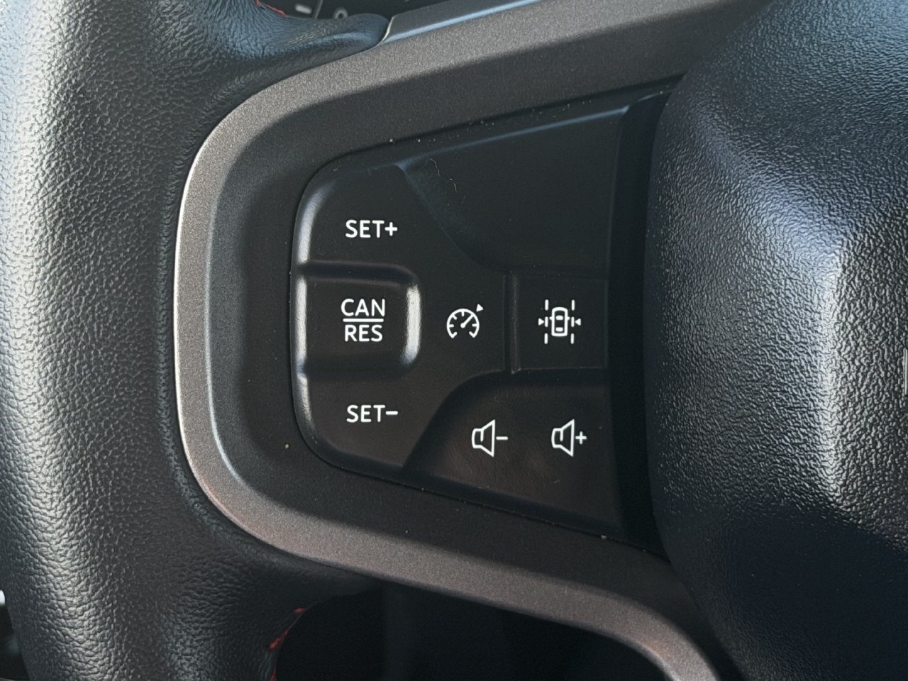 Used 2025 Ford Bronco Heritage Edition AWD/4WD image 14