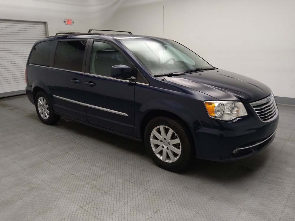Used 2016 Chrysler Town & Country Touring image 11
