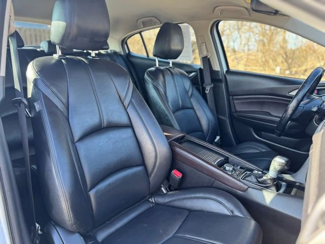Used 2017 MAZDA MAZDA3 Touring FWD image 20