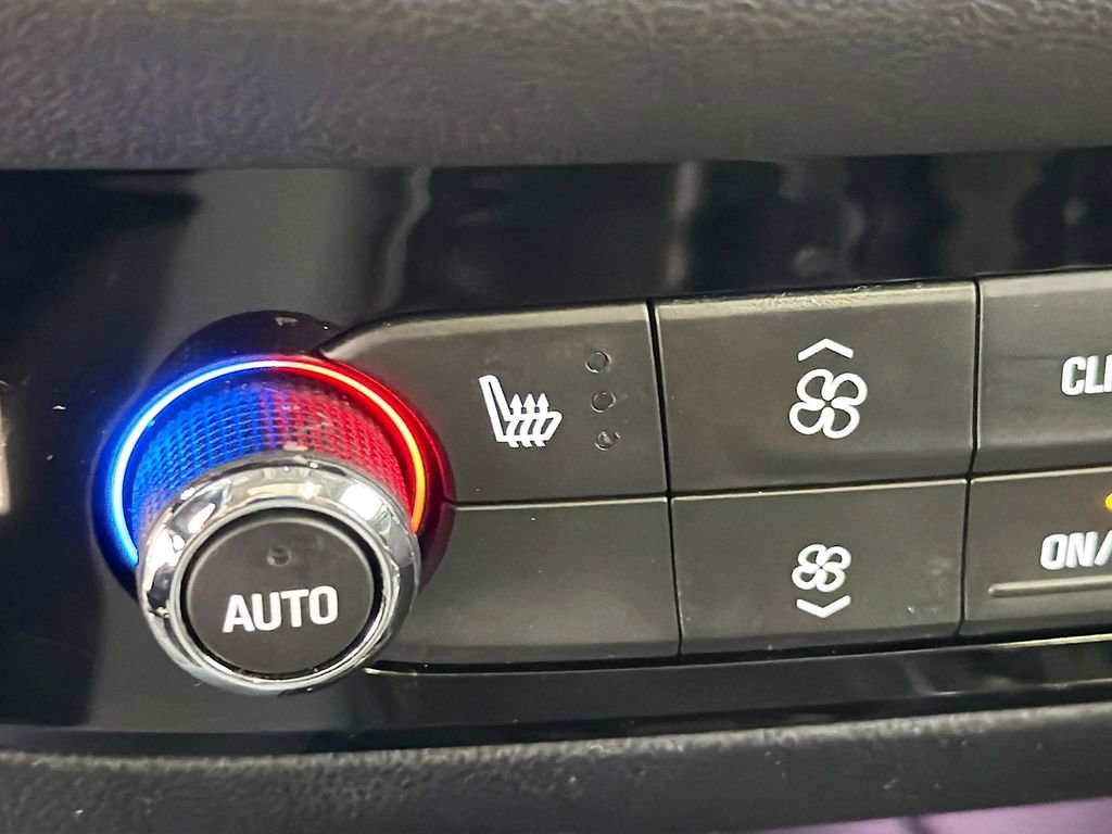 Used 2019 Buick Enclave Essence image 20