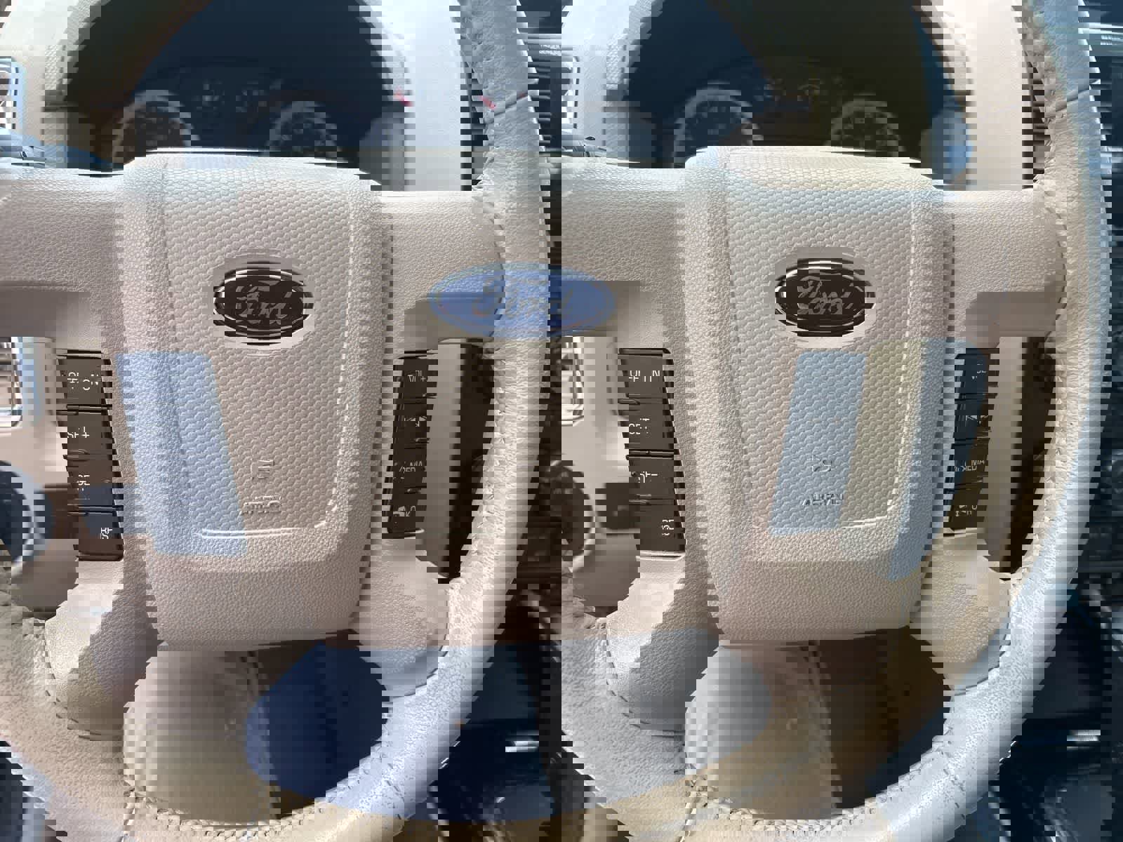 Used 2011 Ford Escape Limited w/ 302A Rapid Spec Order Code FWD image 7