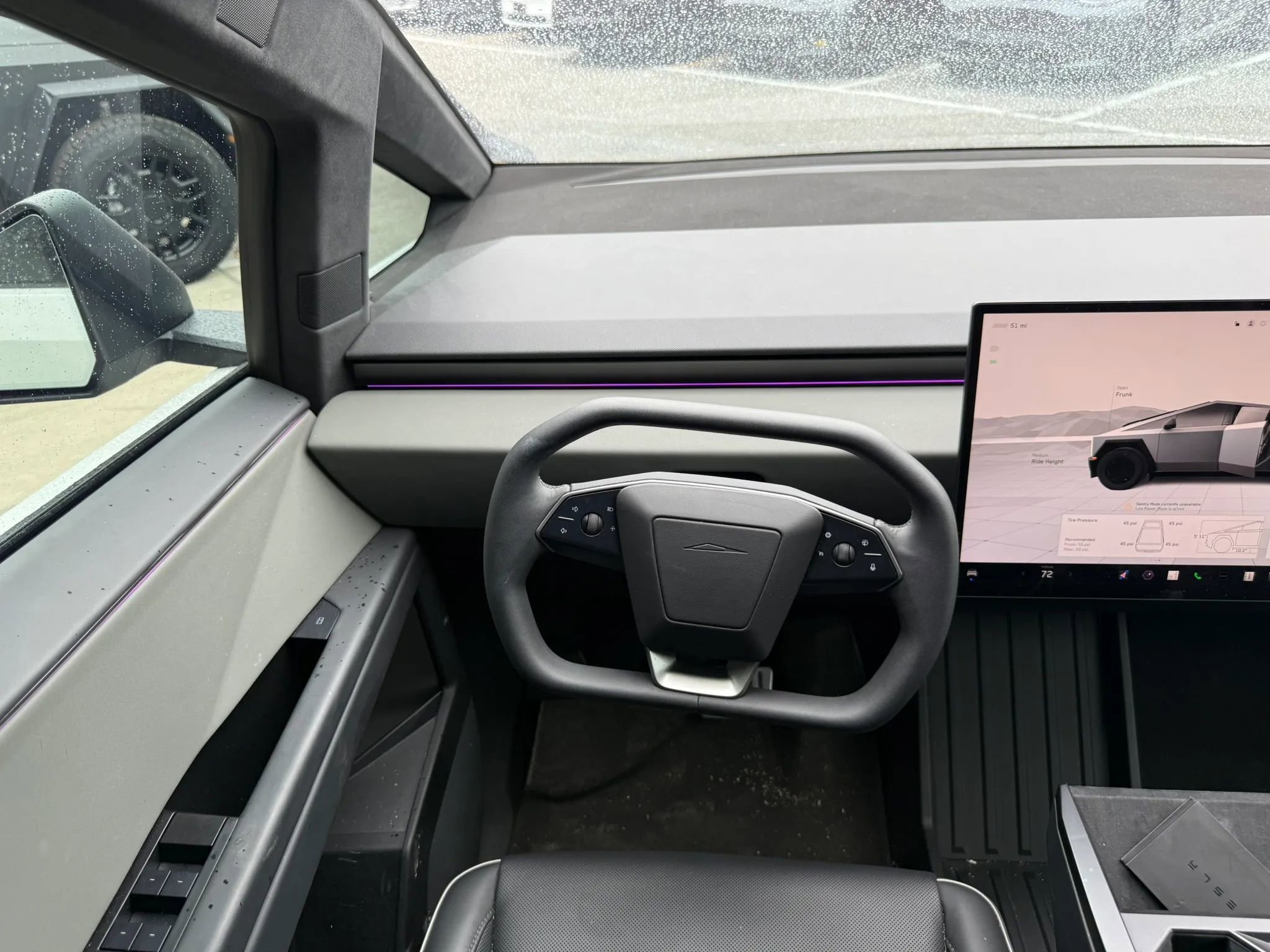 Used 2024 Tesla Cybertruck AWD Crew Cab image 10