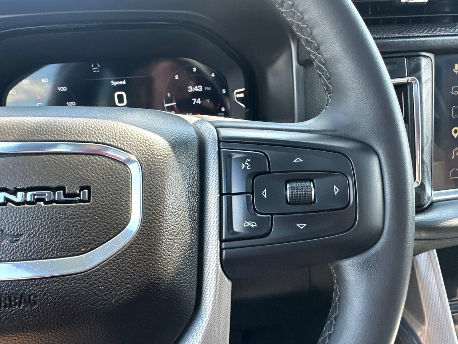 Used 2023 GMC Yukon Denali AWD/4WD image 57