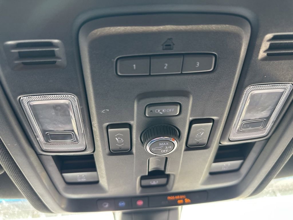 Used 2021 Chevrolet Suburban High Country image 35