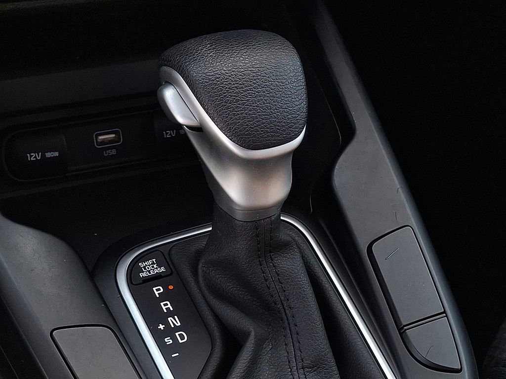 Certified 2023 Kia Soul LX w/ LX Technology Package FWD image 19