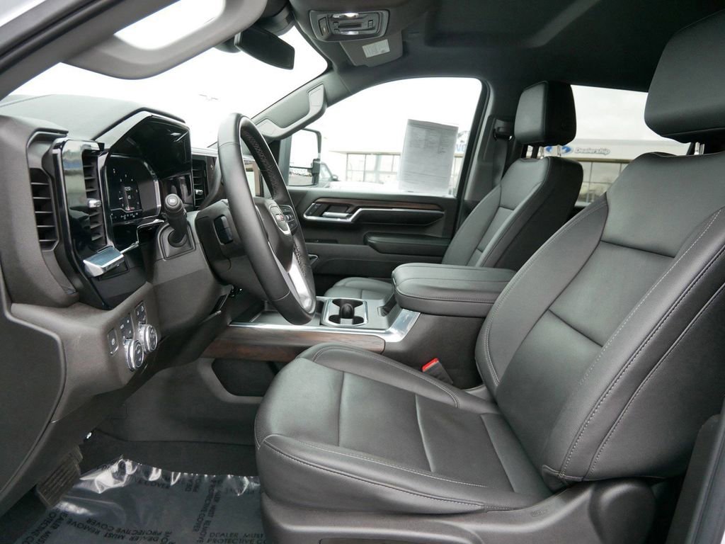 Used 2024 GMC Sierra 3500 SLT w/ SLT Premium Package image 7