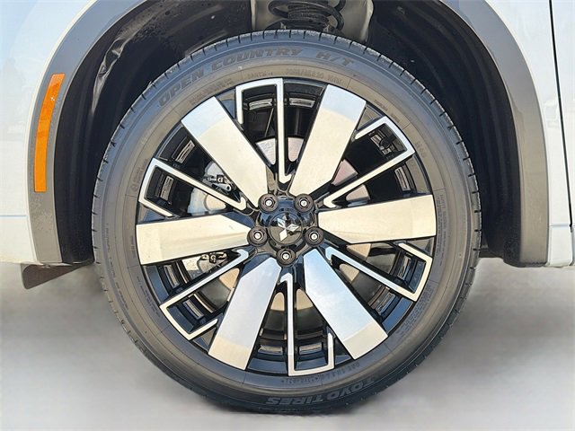 Used 2025 Mitsubishi Outlander SEL image 44