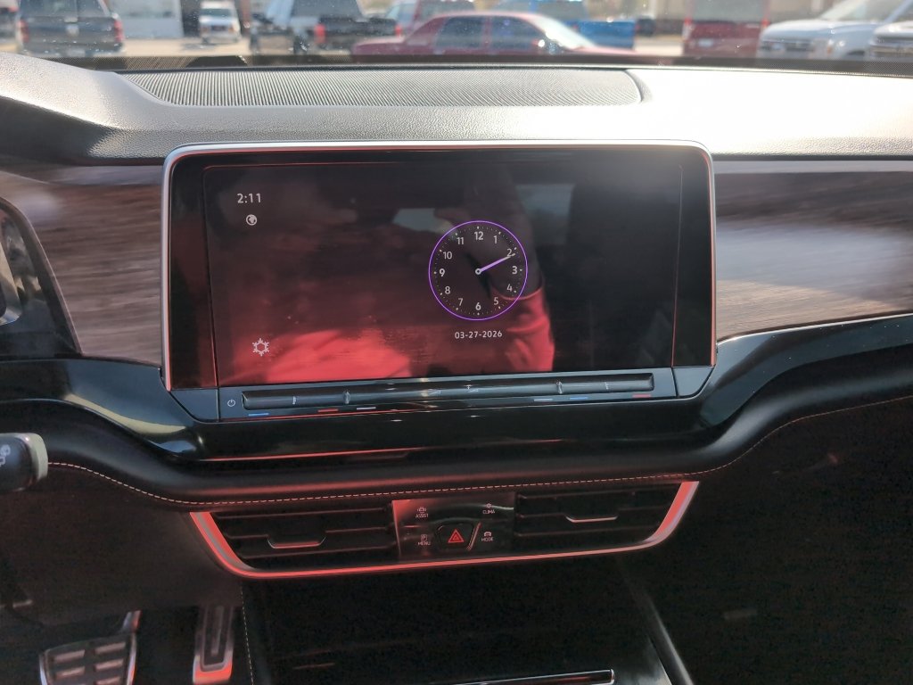 Used 2024 Volkswagen Atlas SEL Premium R-Line image 12