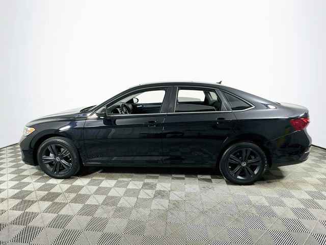 Used 2023 Volkswagen Jetta SE FWD image 6