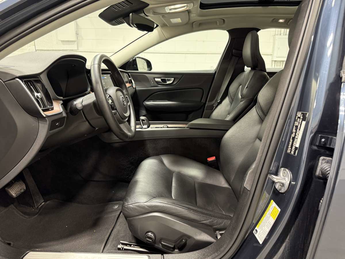 Used 2024 Volvo S60 B5 Plus image 9