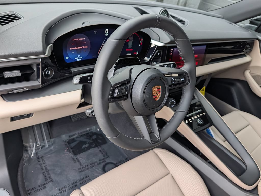 New 2026 Porsche Macan Electric RWD image 5