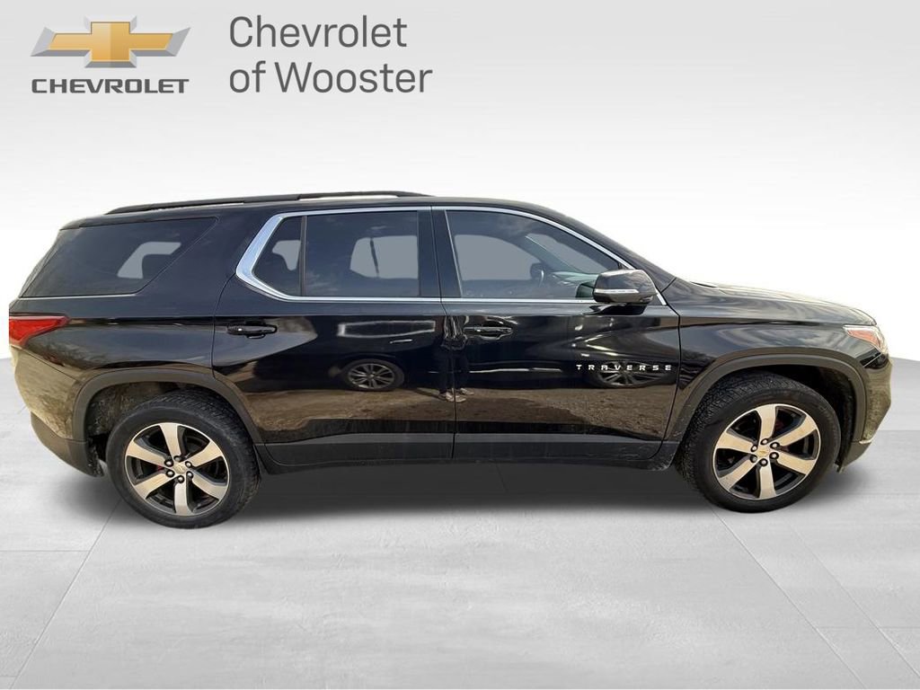 Used 2021 Chevrolet Traverse LT w/ LT Premium Package image 6