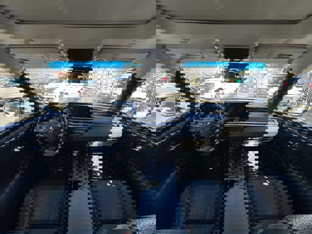 Used 2020 Lexus ES 350 w/ Luxury Package image 10