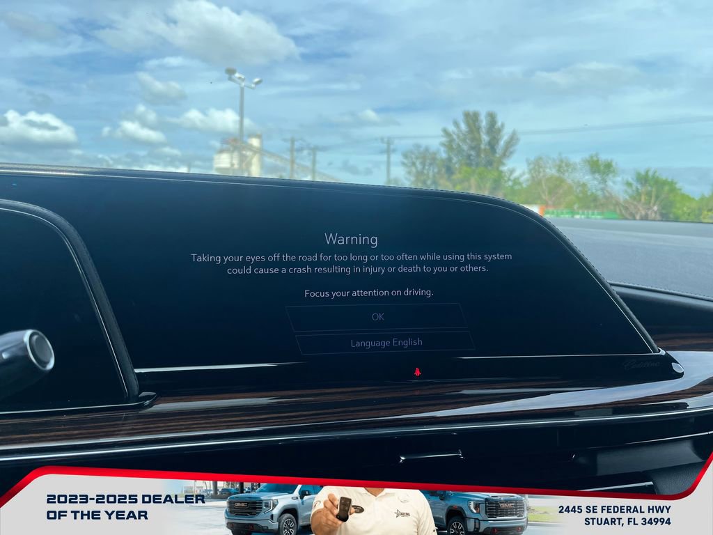 Used 2023 Cadillac Escalade Premium Luxury w/ Performance Package image 33