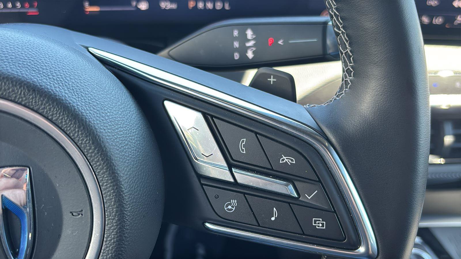 Certified 2025 Buick Enclave Preferred FWD image 29