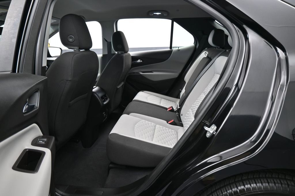 Used 2021 Chevrolet Equinox LS FWD image 27