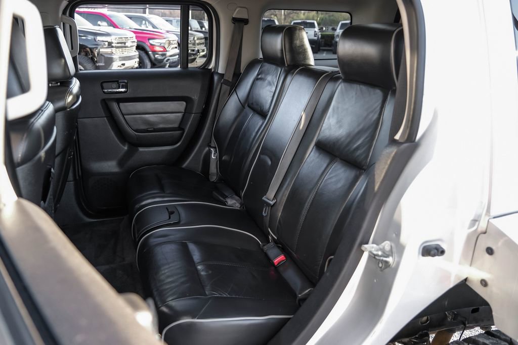 Used 2010 HUMMER H3 Luxury w/ Appearance Package image 41