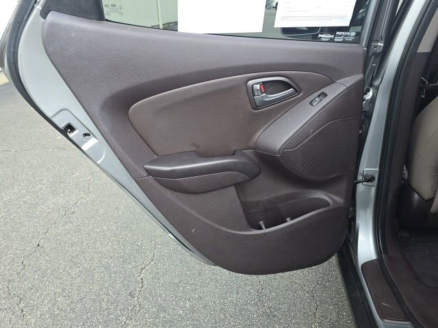 Used 2014 Hyundai Tucson SE image 18