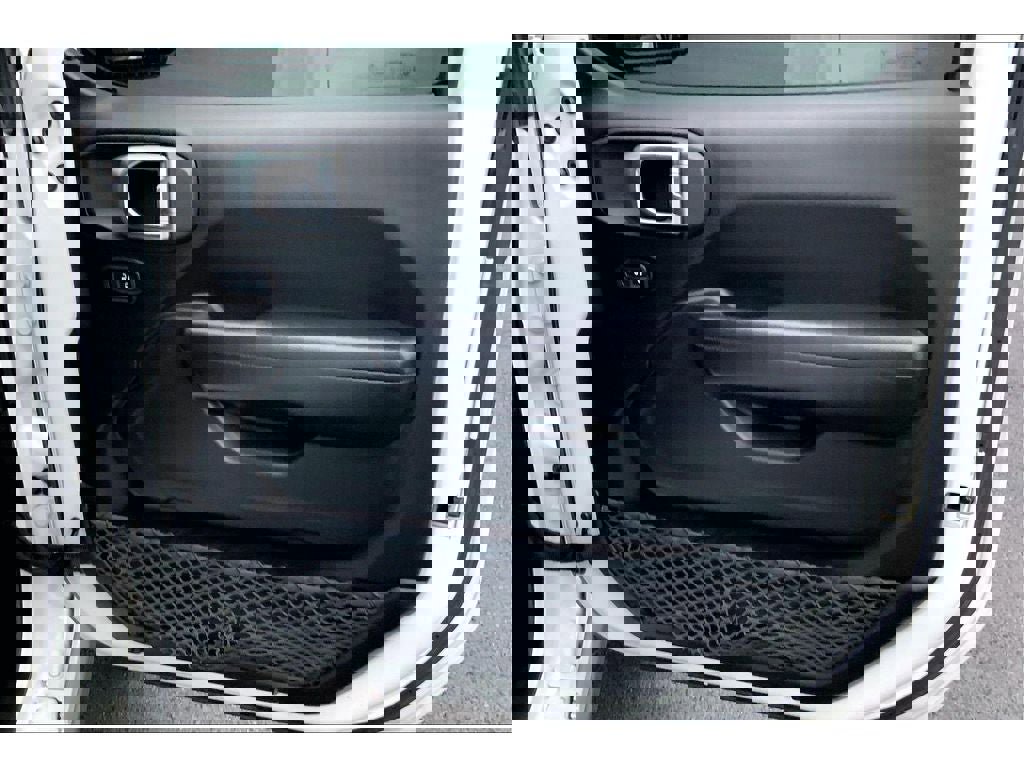 Used 2018 Jeep Wrangler Unlimited Sport S image 24