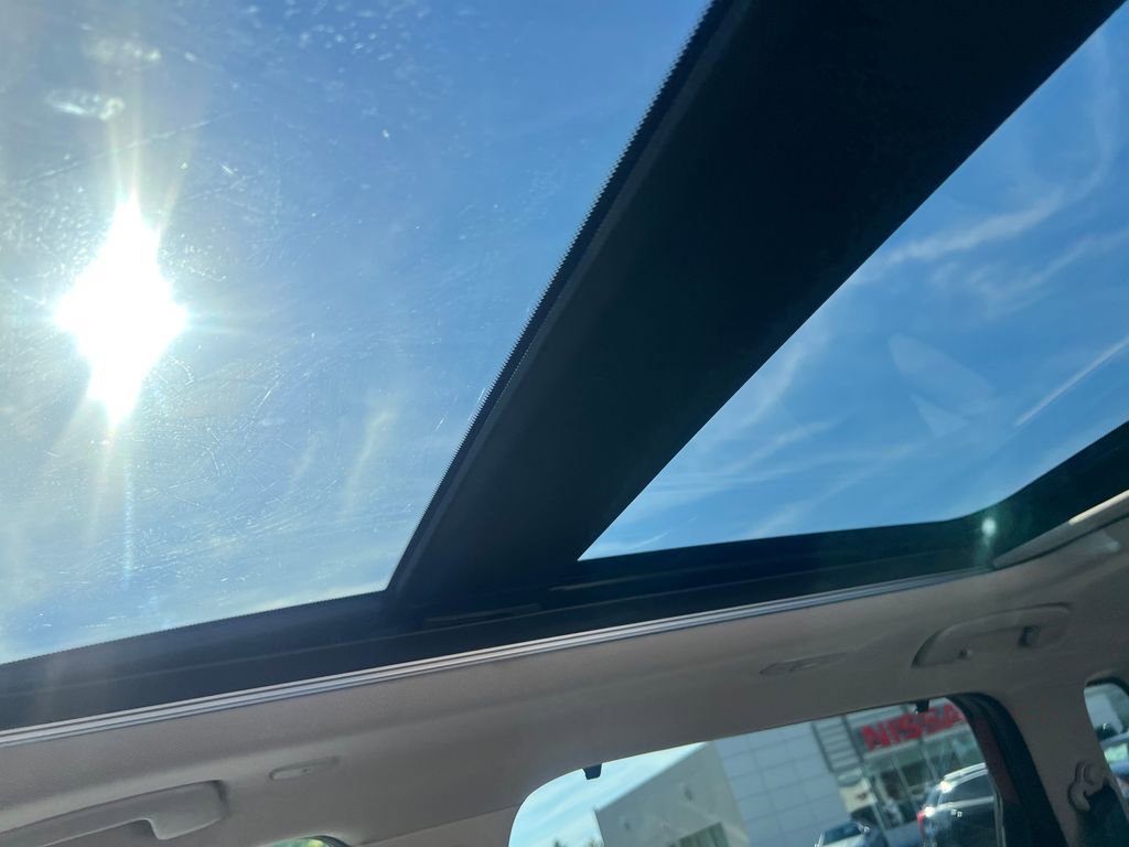 Used 2023 Nissan Rogue SV w/ SV Premium B Package image 21