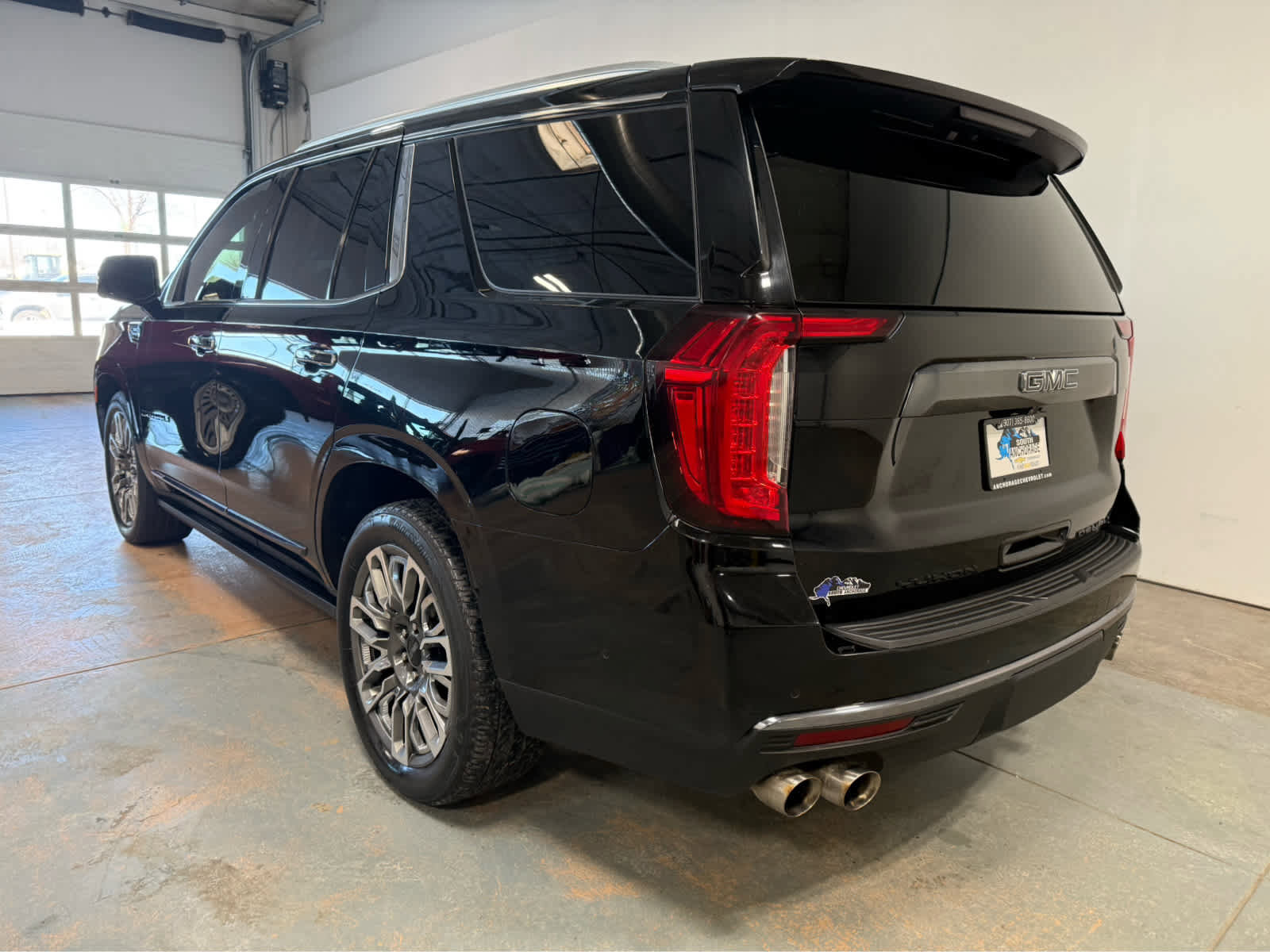 Certified 2023 GMC Yukon Denali Ultimate image 3