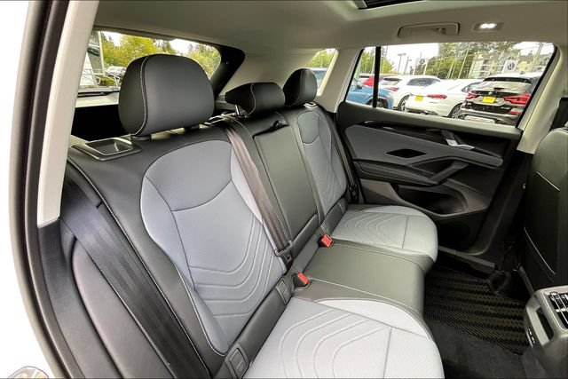 New 2025 Volkswagen Tiguan SE AWD/4WD image 25