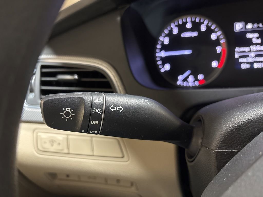 Used 2015 Hyundai Sonata SE image 17