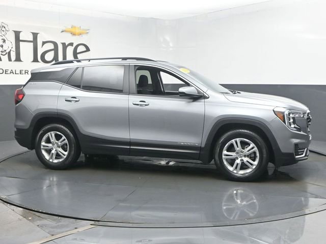 Used 2023 GMC Terrain SLE w/ Driver Convenience Package image 1