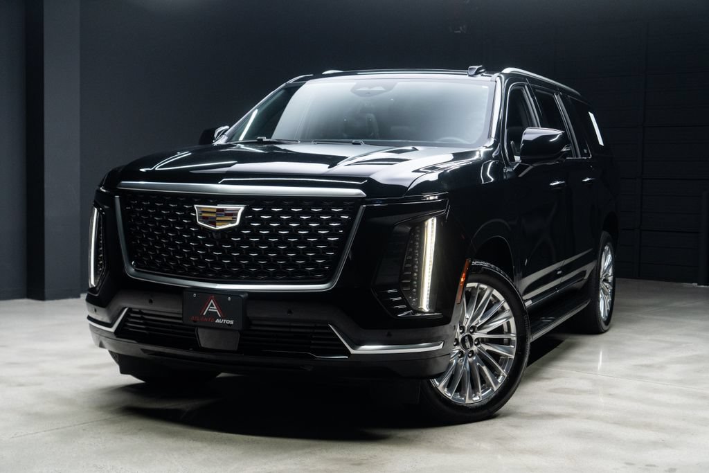 Used 2025 Cadillac Escalade ESV Premium Luxury RWD image 2