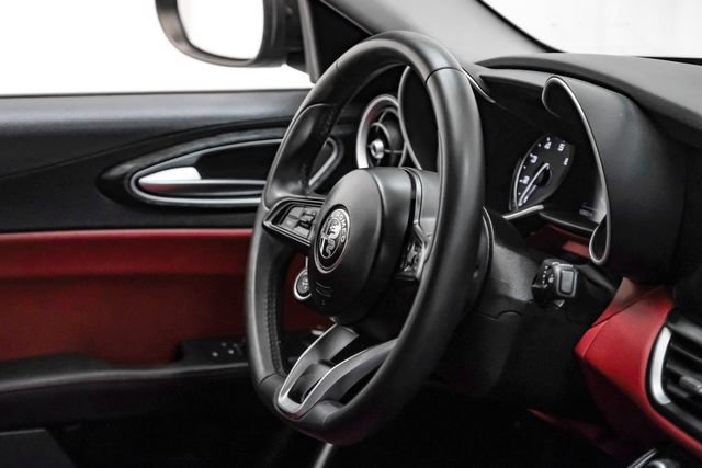 Used 2020 Alfa Romeo Giulia w/ Nero Edizione RWD image 16