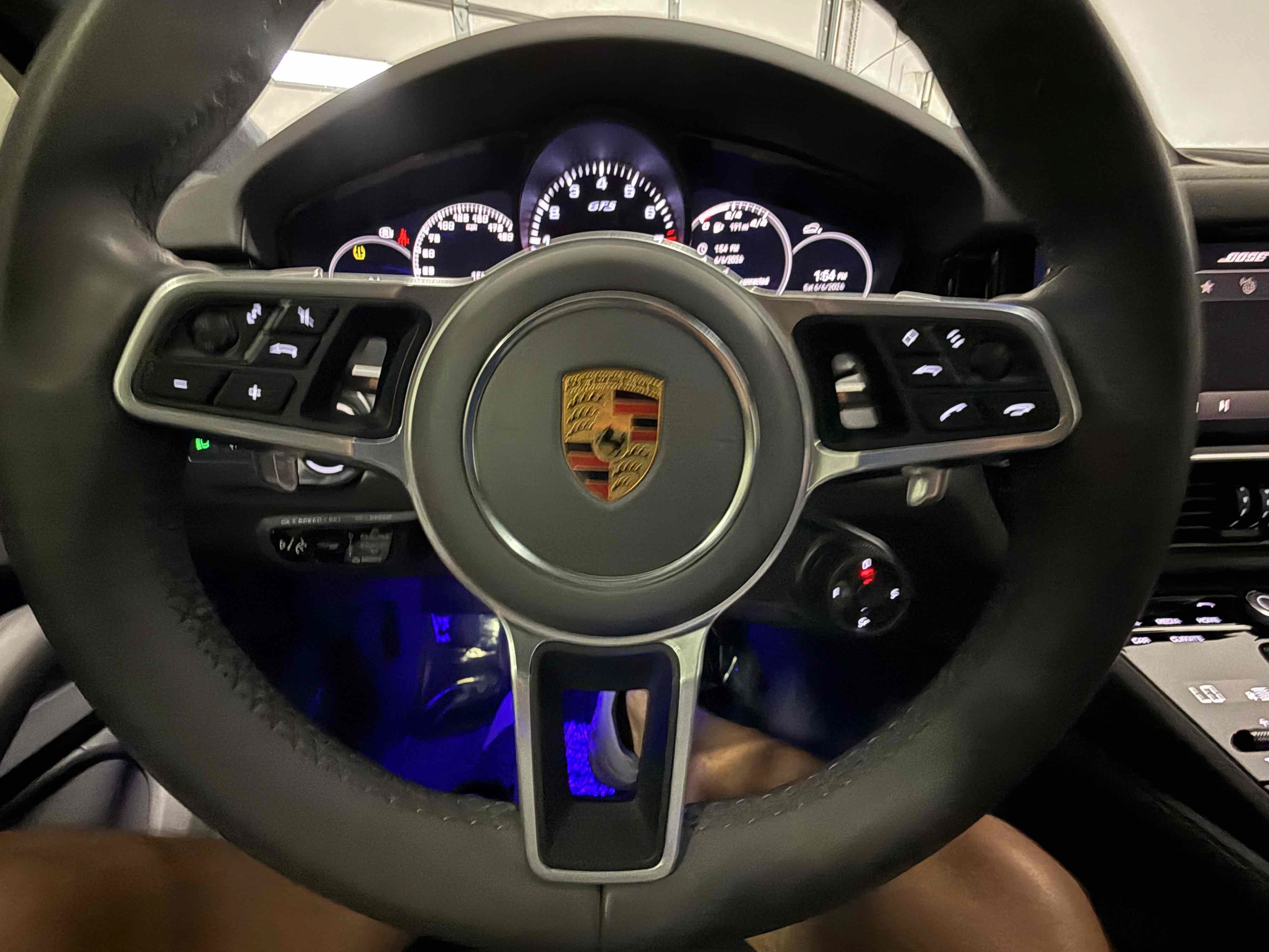 Used 2022 Porsche Cayenne GTS AWD/4WD image 23