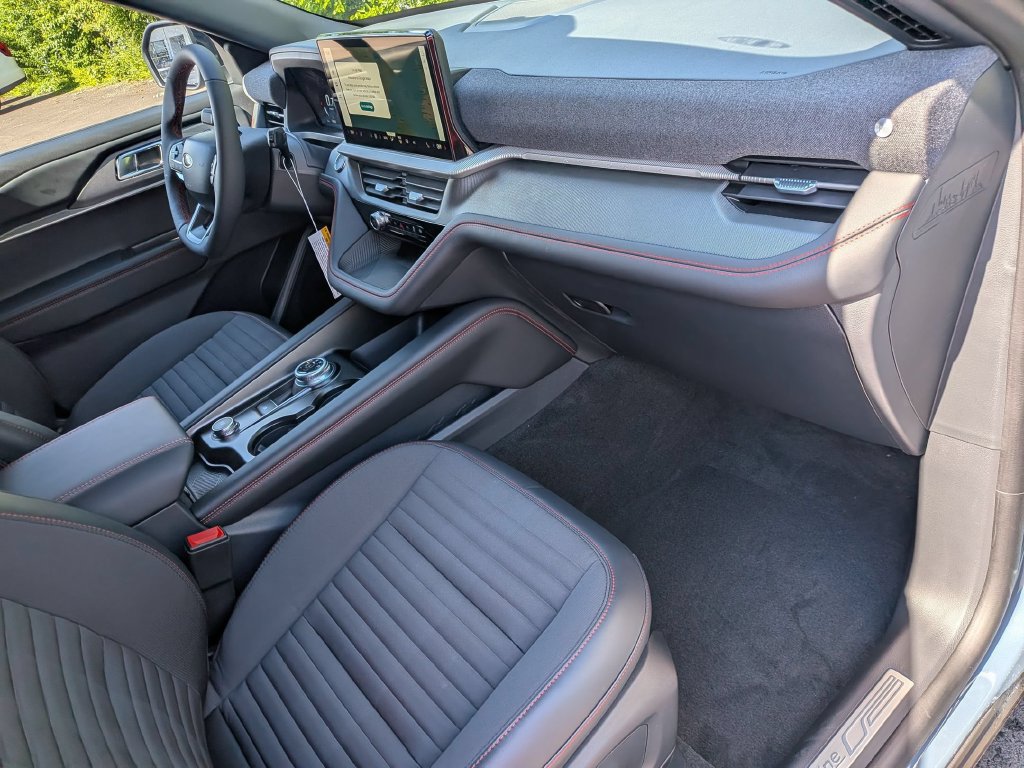 New 2026 Ford Explorer ST-Line AWD/4WD image 23