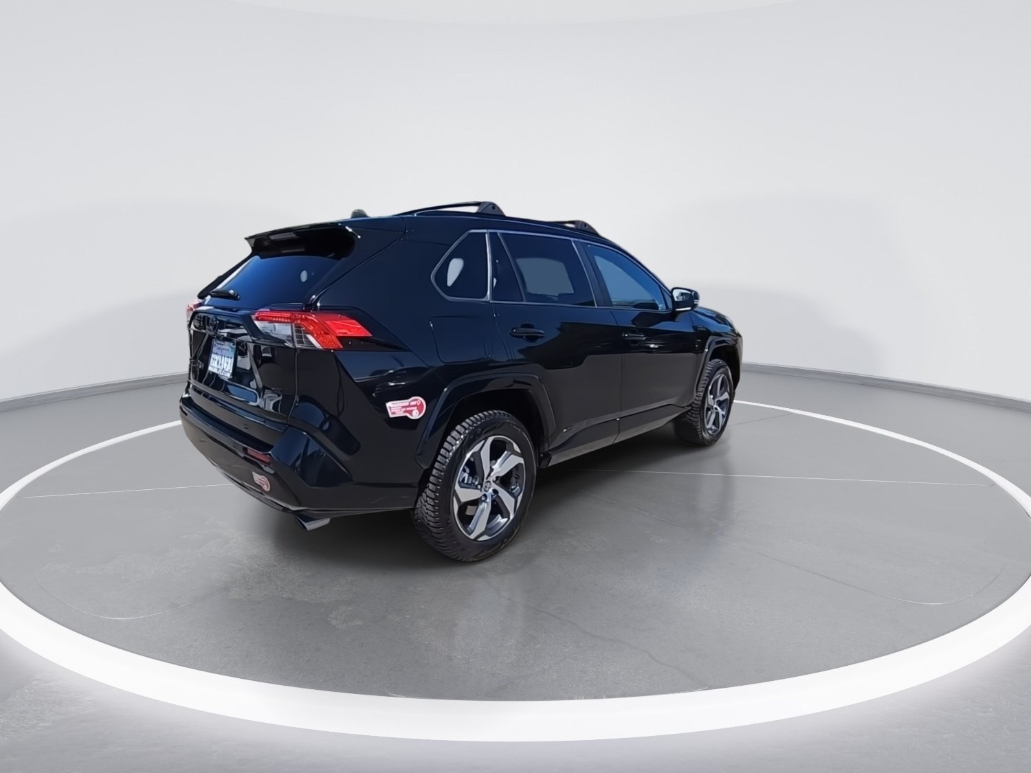 Used 2023 Toyota RAV4 SE w/ Weather & Moonroof Package AWD/4WD image 8