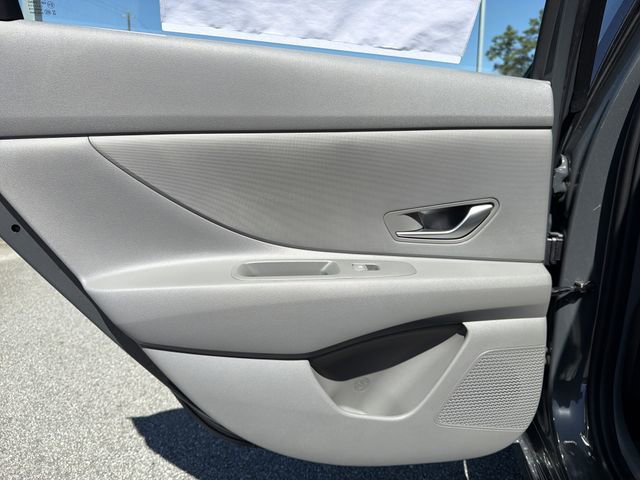 New 2026 Hyundai Elantra SE w/ Cargo Package image 21