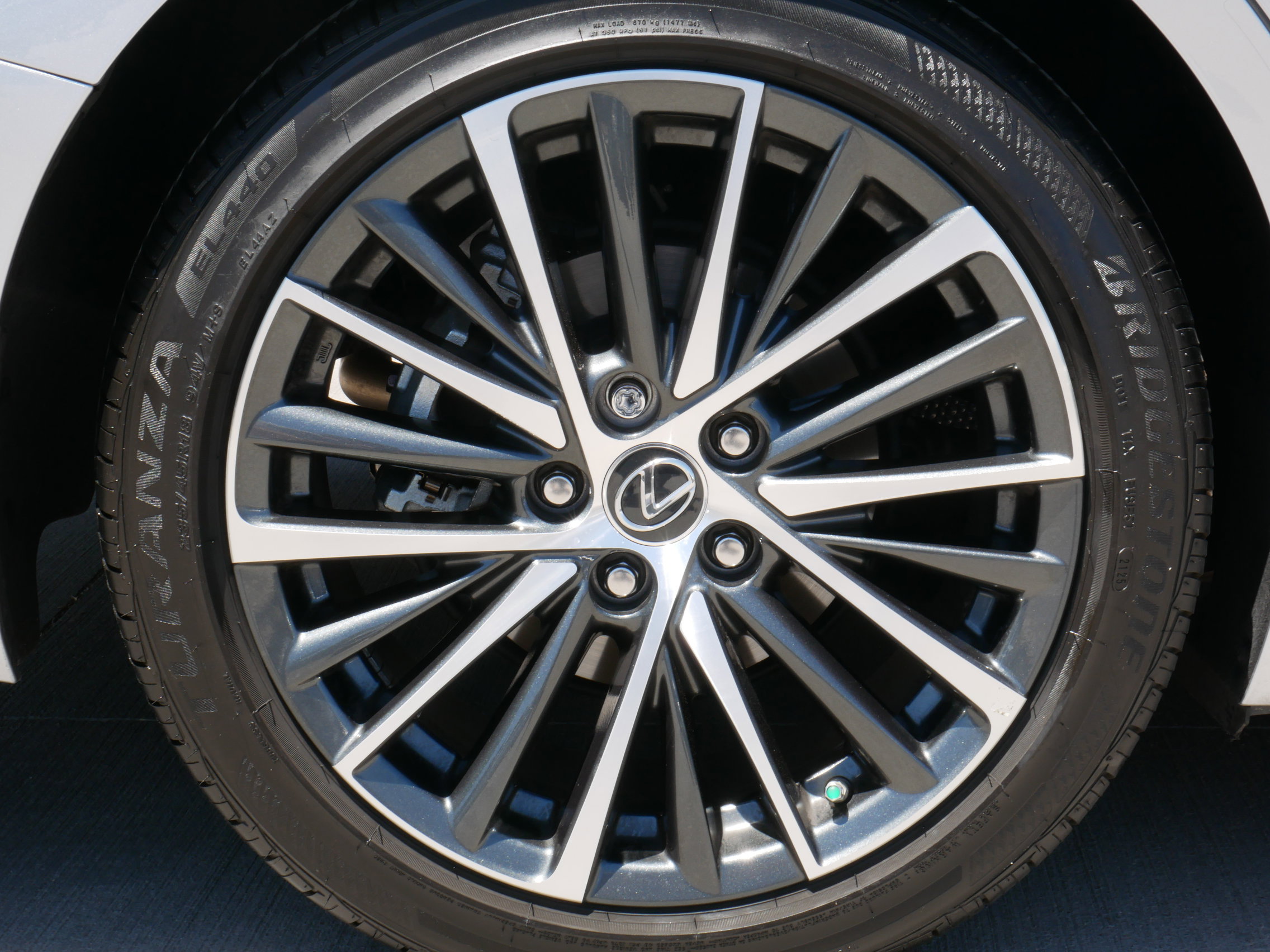 Certified 2025 Lexus ES 300h w/ Premium Package FWD image 23