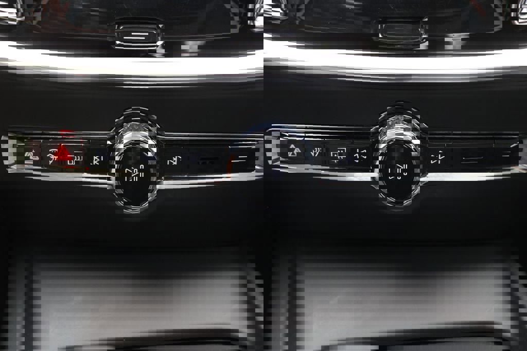 Used 2024 Volvo S60 B5 Core FWD image 24