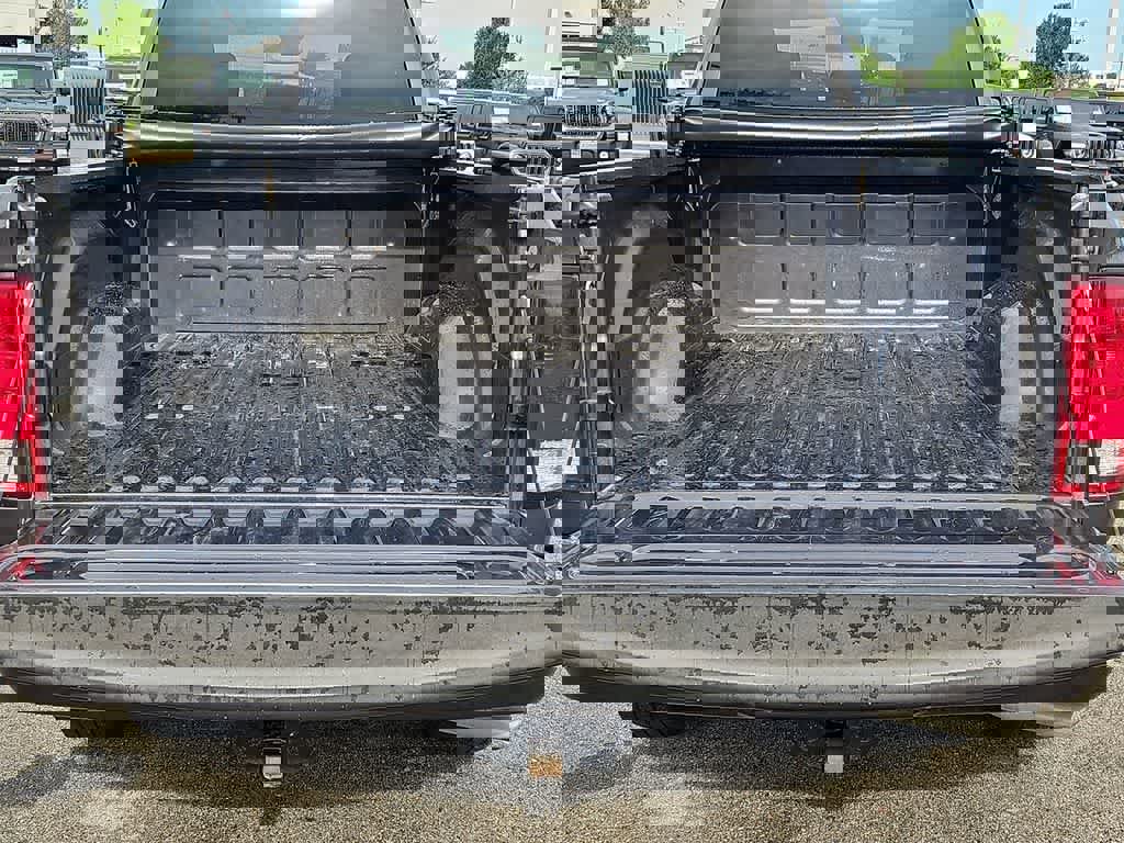 Used 2018 RAM 1500 Express image 33