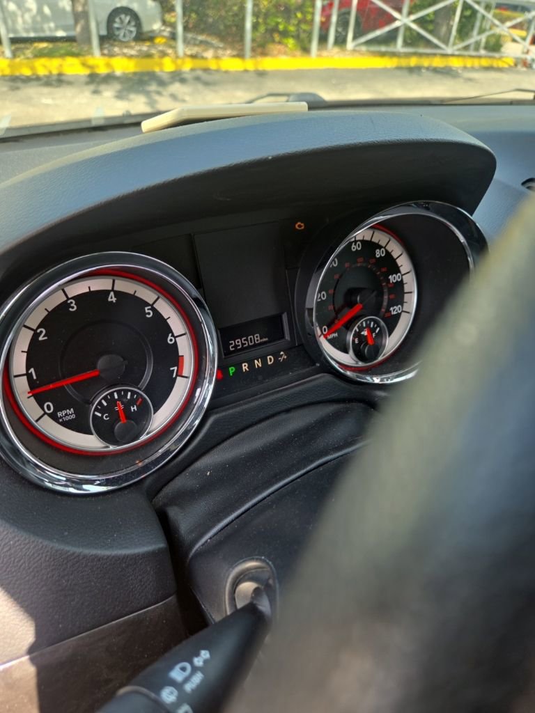 Used 2019 Dodge Grand Caravan SE FWD image 12