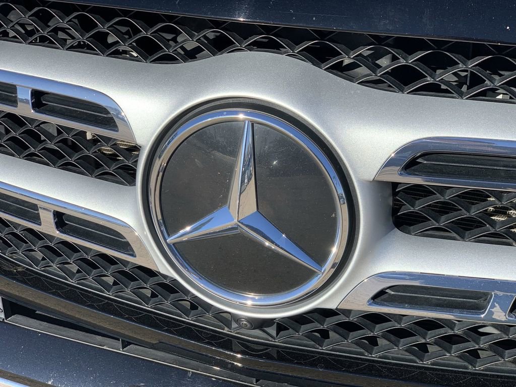 Used 2021 Mercedes-Benz GLS 450 4MATIC image 29