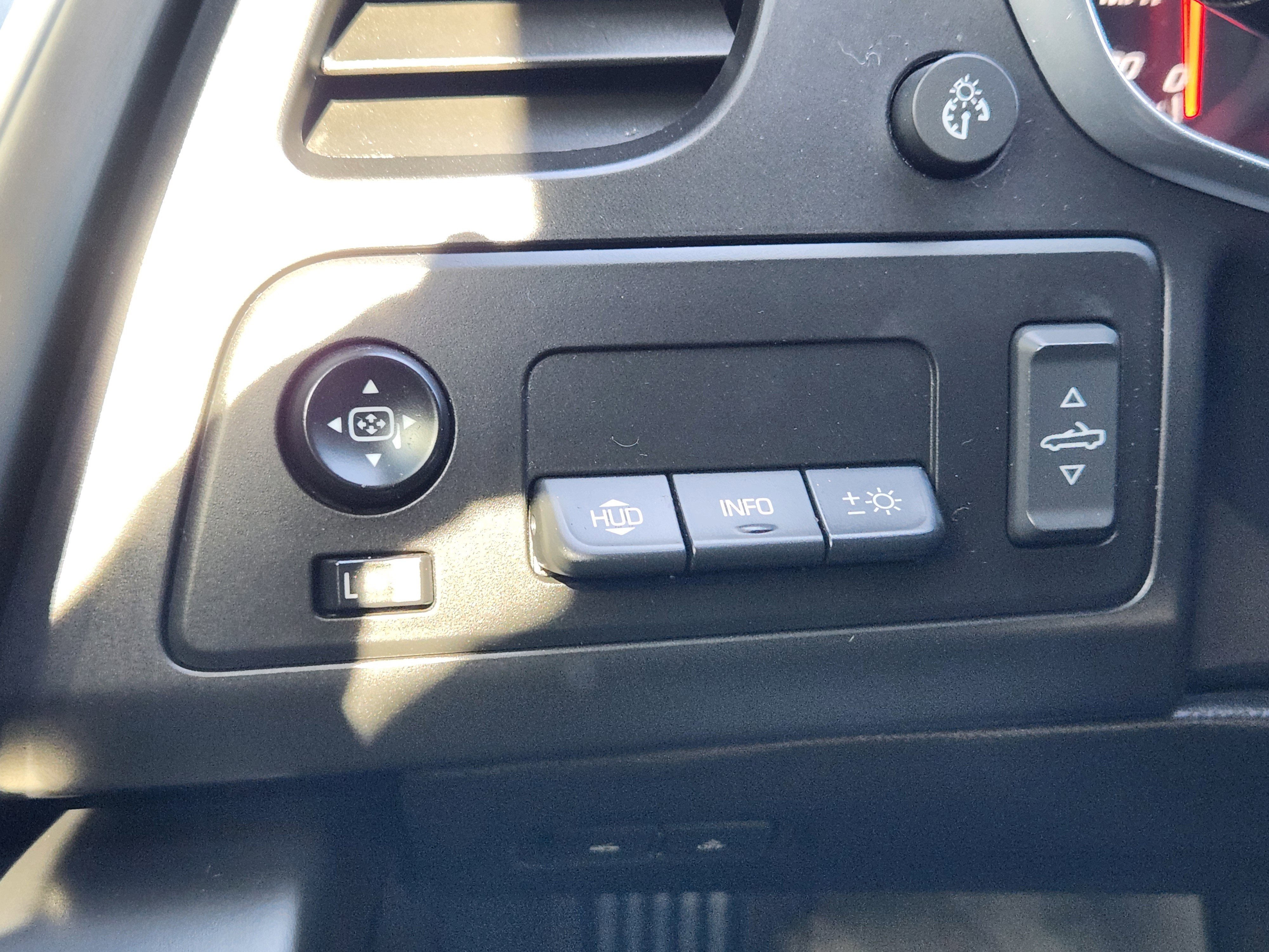 Used 2015 Chevrolet Corvette Z51 3LT w/ 3LT Preferred Equipment Group image 17