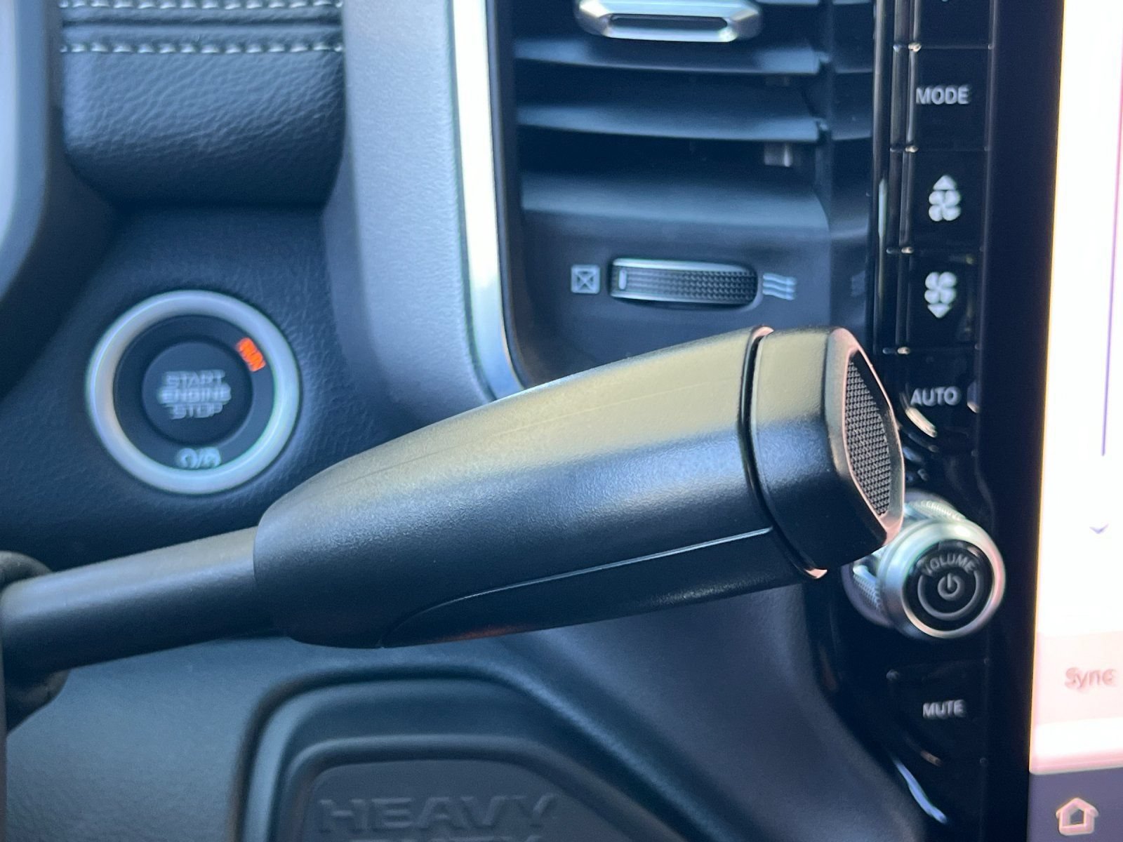 New 2026 RAM 2500 Laramie AWD/4WD image 21