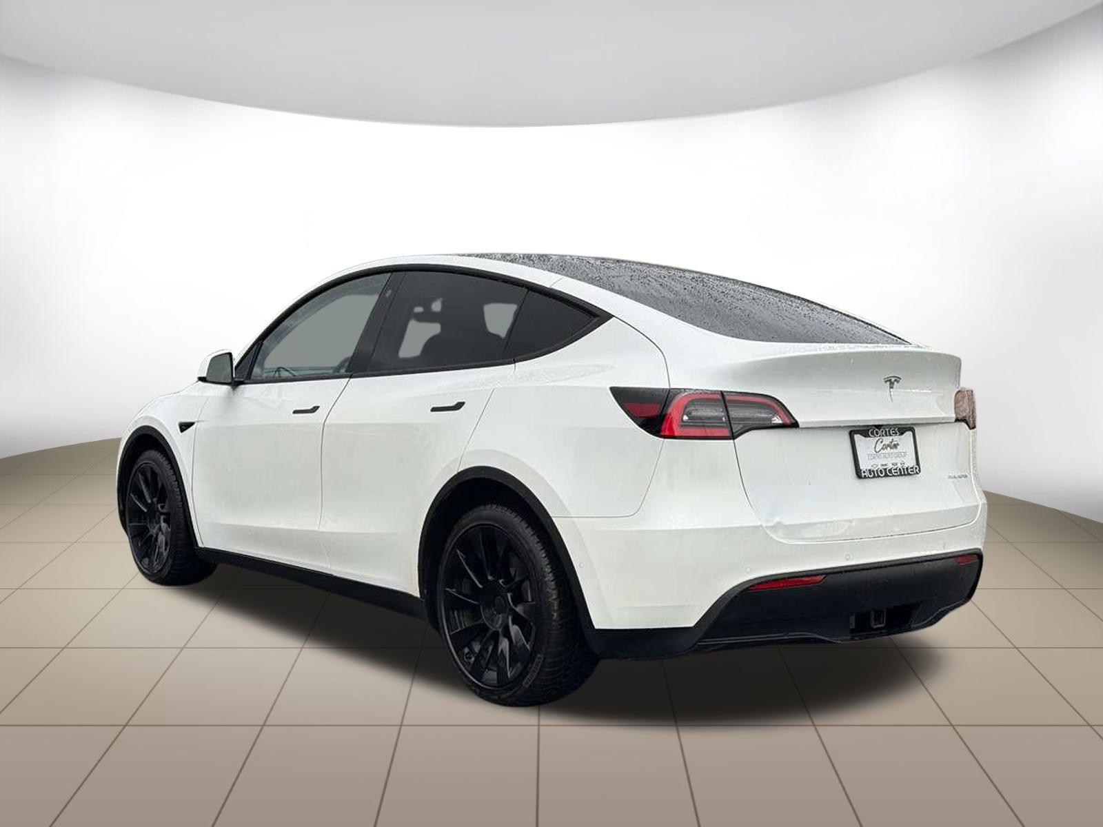 Used 2021 Tesla Model Y Long Range image 5