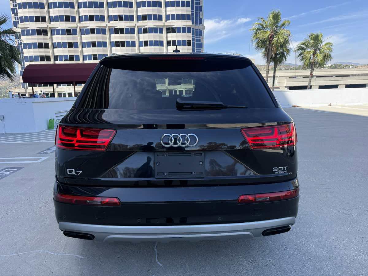 Used 2017 Audi Q7 3.0T Premium Plus AWD/4WD image 7