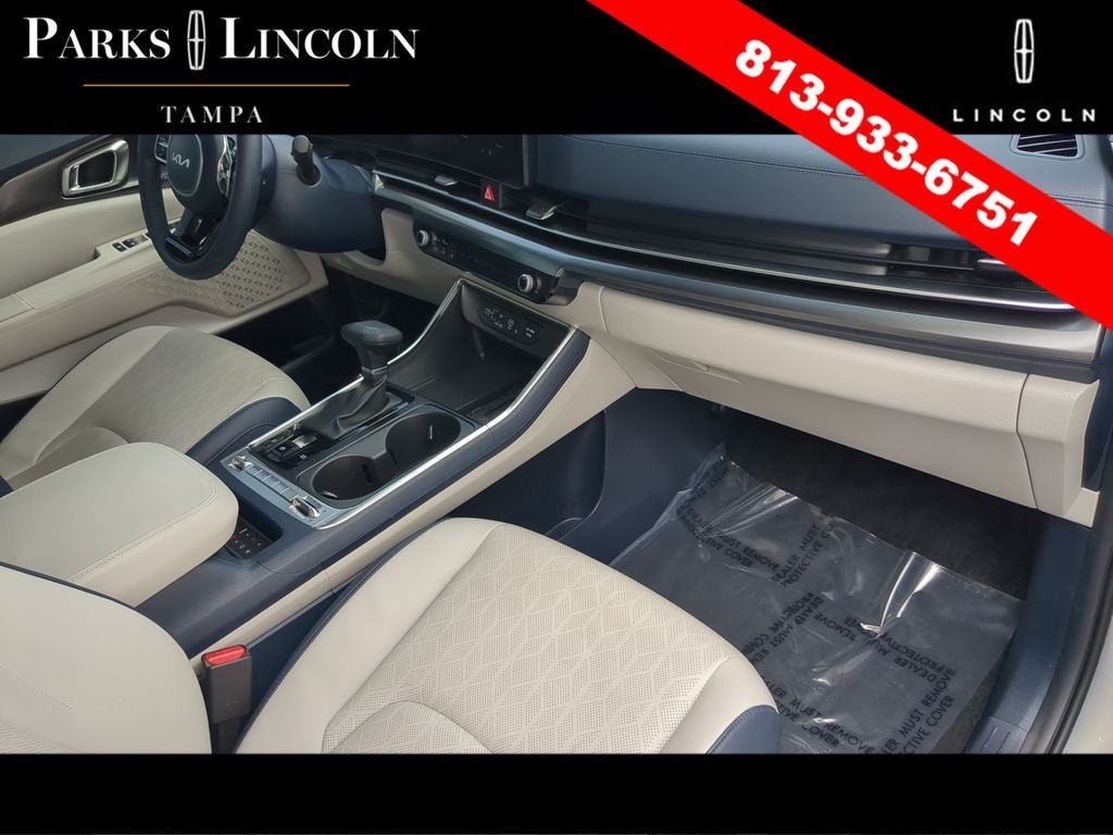 Used 2025 Kia Carnival SX FWD image 11