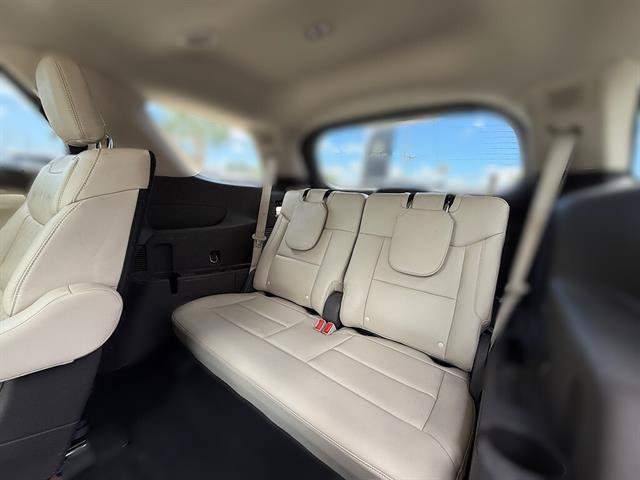Used 2020 Ford Explorer Platinum w/ Premium Technology Package AWD/4WD image 11