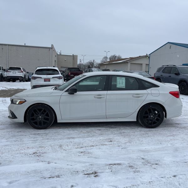 Used 2024 Honda Civic Sport image 8