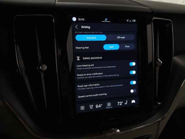 Used 2024 Volvo XC60 B5 Core w/ Protection Package Premier AWD/4WD image 27