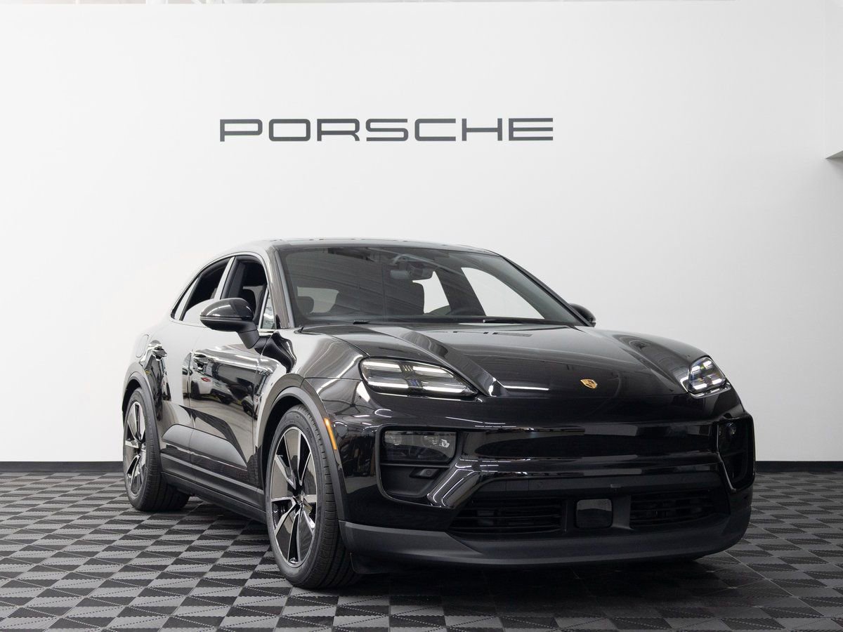 New 2025 Porsche Macan 4S Electric image 9