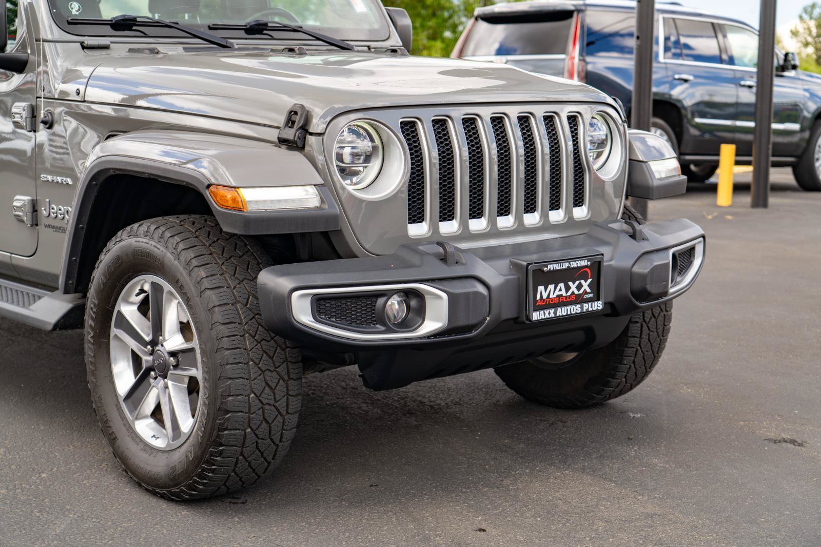Used 2020 Jeep Wrangler Unlimited Sahara AWD/4WD image 7