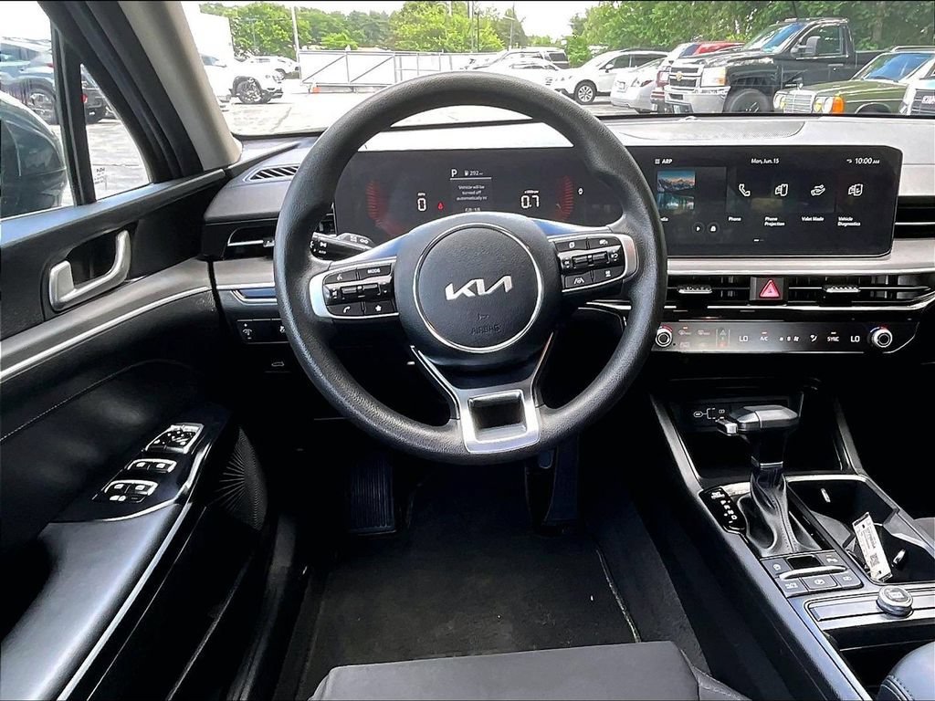 Used 2025 Kia K5 LXS FWD image 16